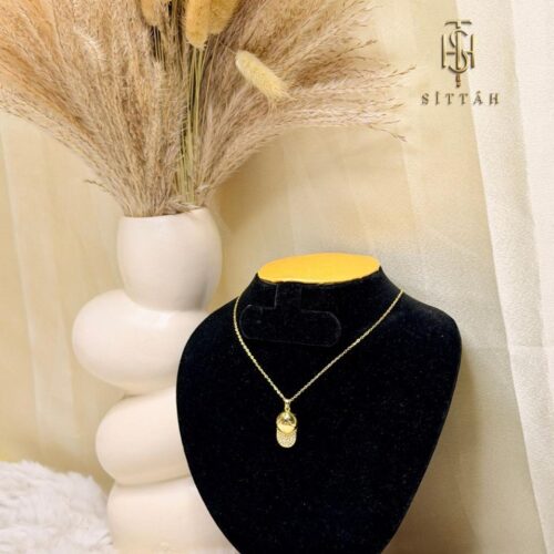 Golden whisper Pendant