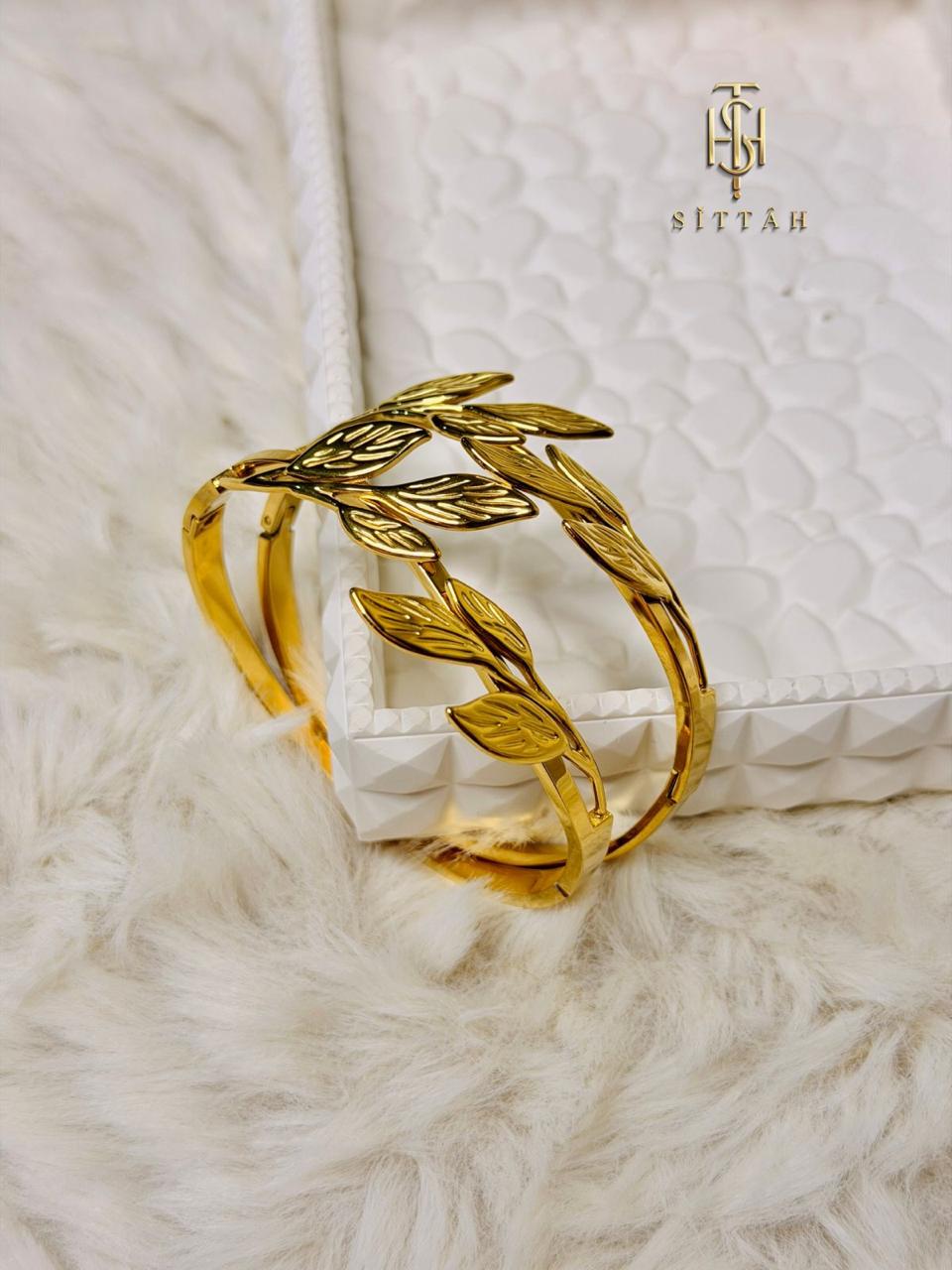 Golden Whisper Leaves Bangle