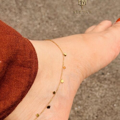 Minimalist Clover Charm ankleet
