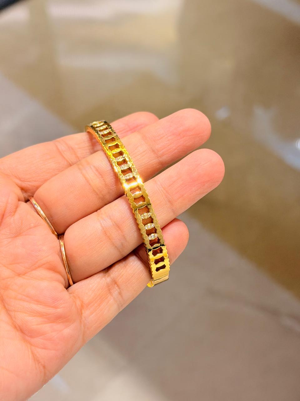 Lustre Link Bangle
