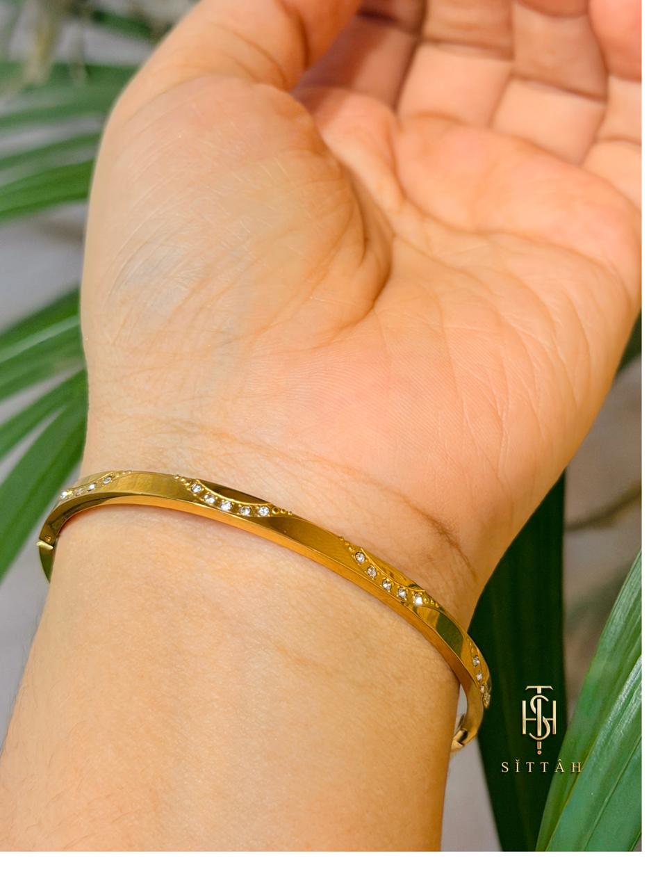 Lustre Wave Bangle
