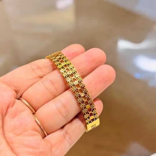 Eternal Daisy Bangle