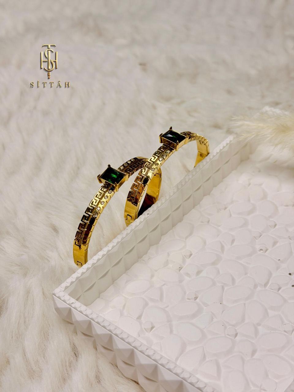 Emerald Majesty Cuff - Image 2