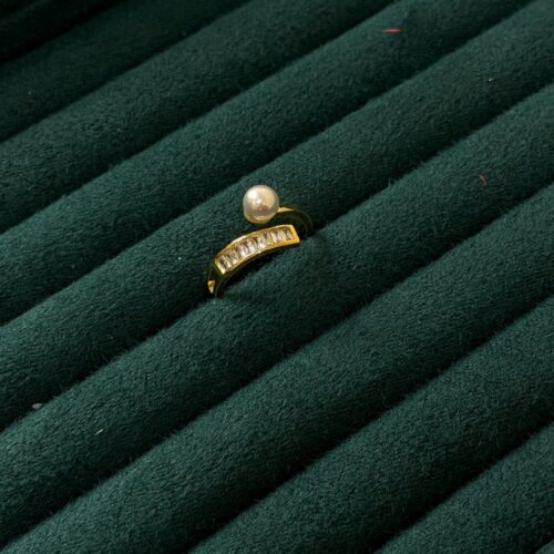 Pearl Crown RING