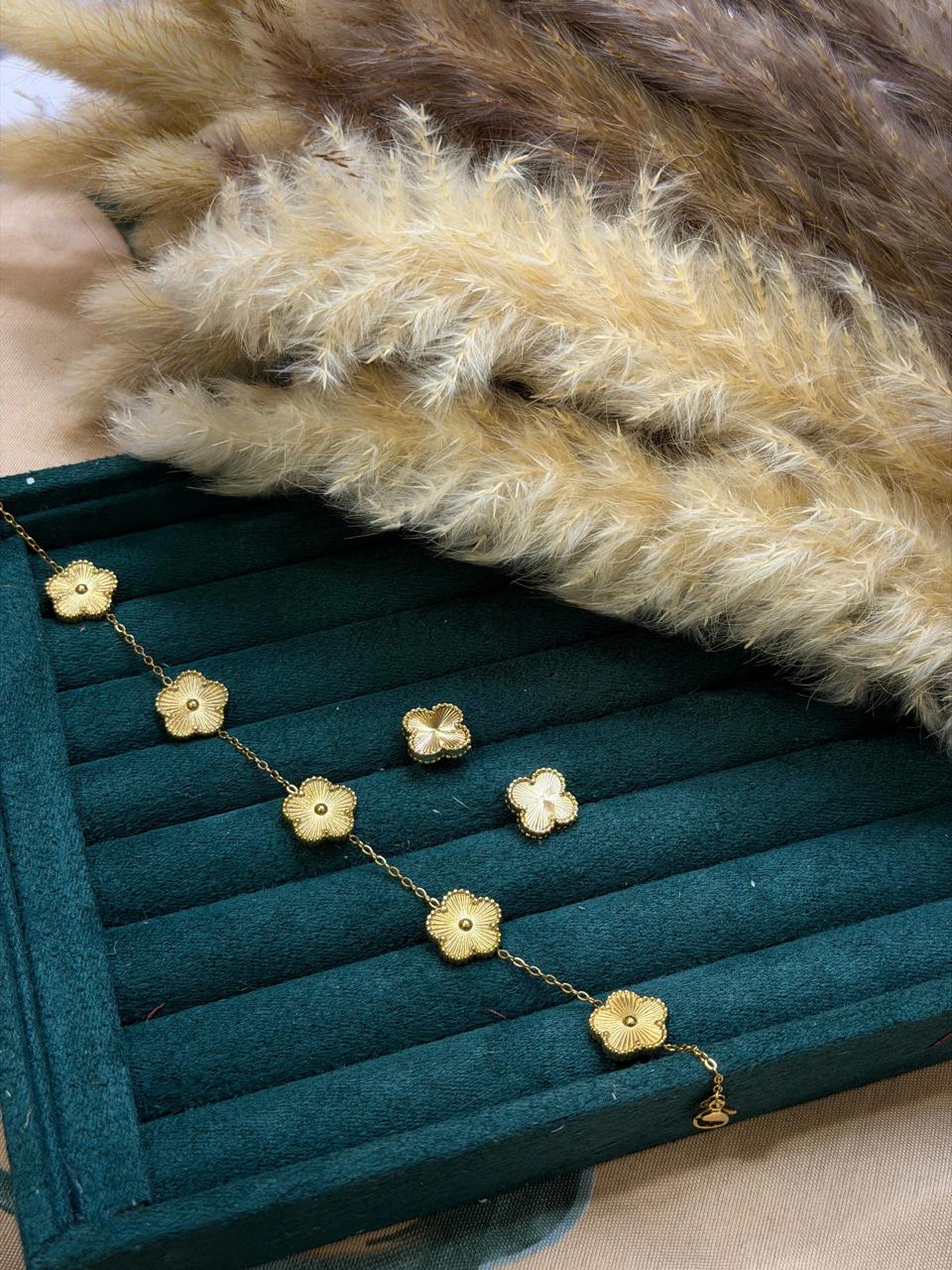Golden Clover Bracelet And Clover Studs