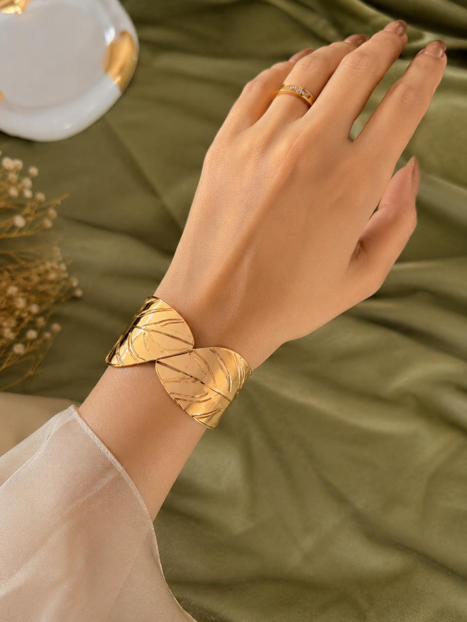 Golden Leaf Cuff Bangle