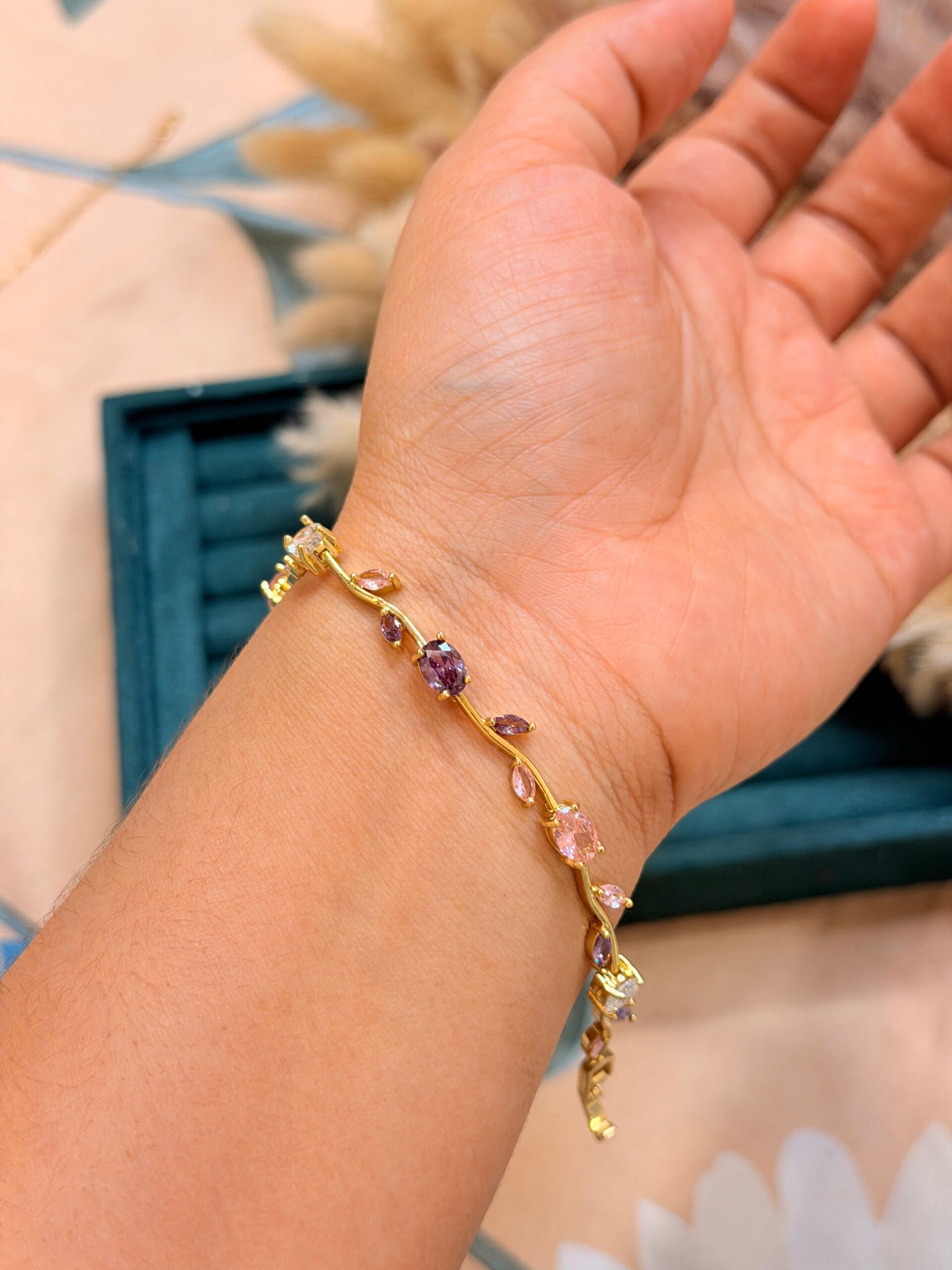 Lavender Vine Tulip Bracelet