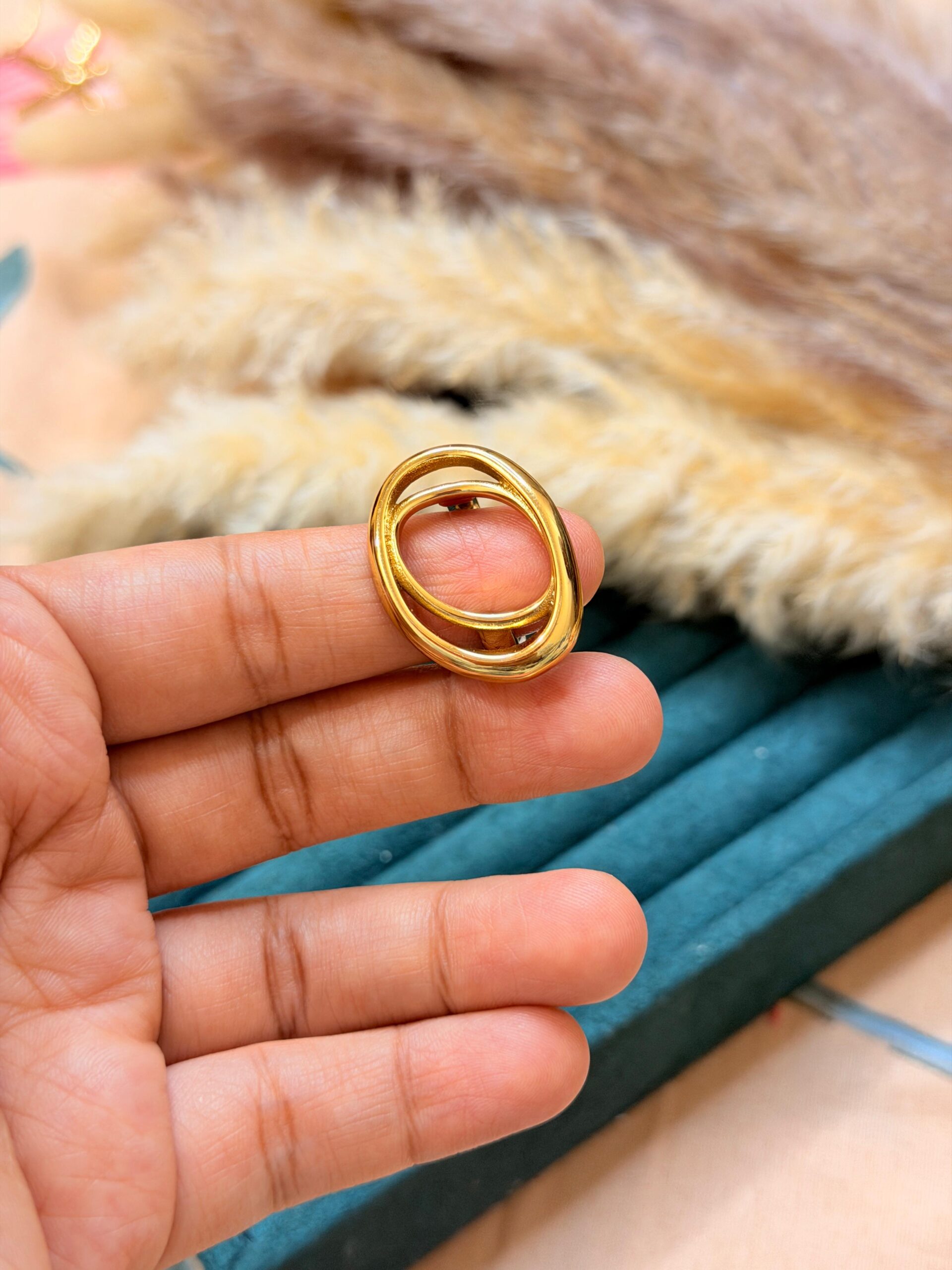 Eternal Loop Ring
