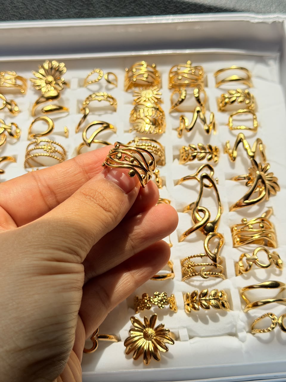 Bella Zig-Zag Ring