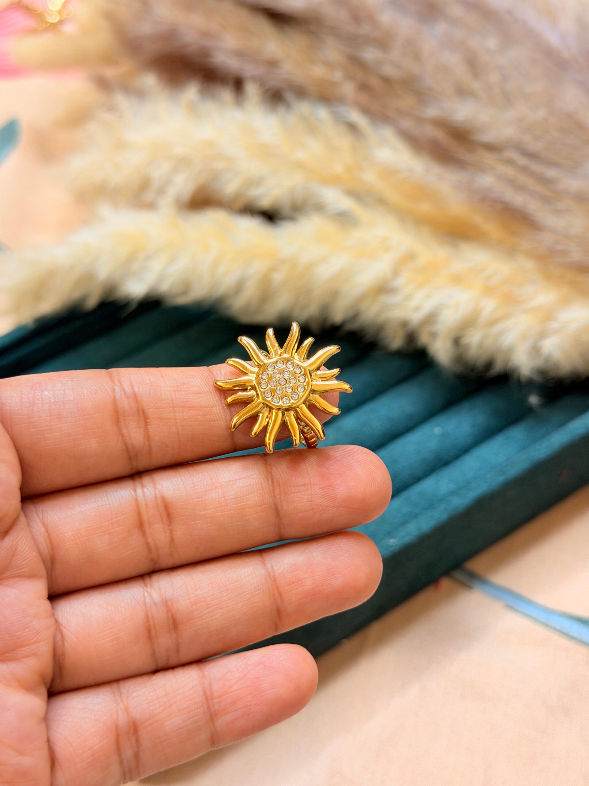 Soleil Floral Ring