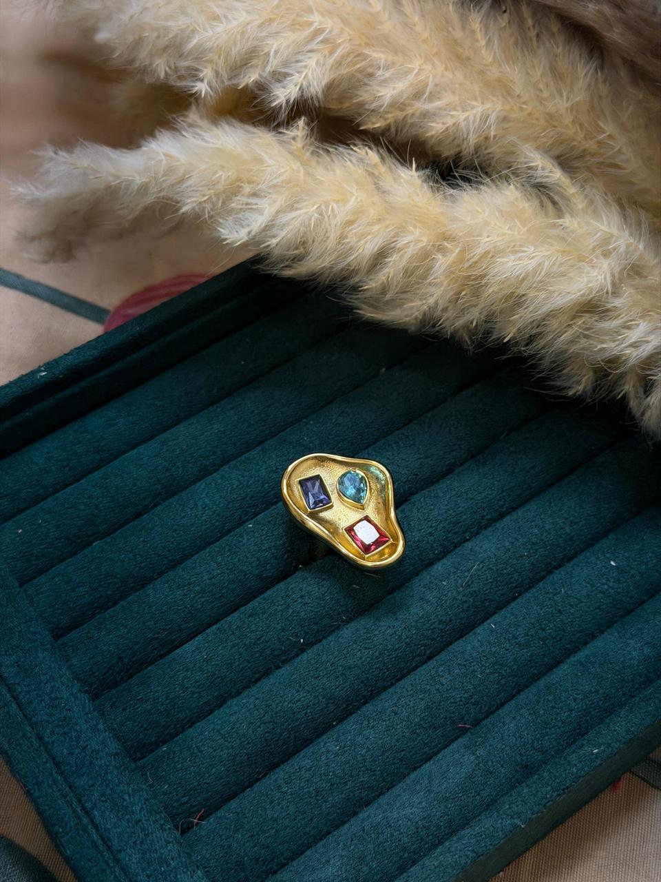 Mystic Trio Ring - Image 2